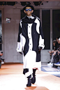 2018秋冬巴黎男装周：山本耀司 (Yohji Yamamoto)  男装秀