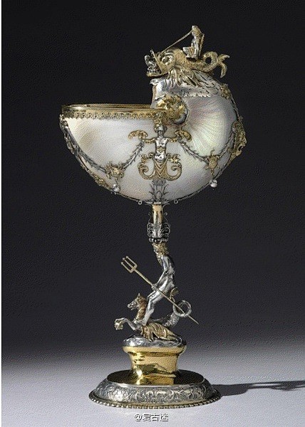 欧洲各国古代皇室收藏的鹦鹉螺杯。