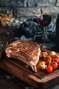 Ai奇点艺术室采集到牛肉摄影