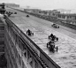 1923年，意大利都灵菲亚特的工厂楼顶上举行的一场车赛