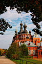 修道院

Shamordino Convent in Kaluga, Russia. Photo  by Katrin Rasskazova | See more about russia, orthodox churches and churches.