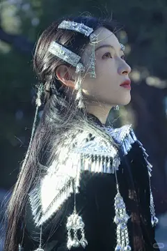 苗族头饰 石兰 - 小红书搜索