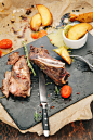 食品,桌子,叉,午餐,吃_gic13981594_Aberdeen angus beef ribs_创意图片_Getty Images China