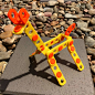 3D打印的拼装长颈鹿，模型文件可在https://myminifactory.com/cn/  下载。设计师 Clickaloo #教育# #玩具# #模型# #动物# #积木# #3D打印# #幼儿# #家居#