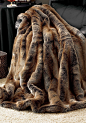 animal-fur-throws-10.gif (700×1000)