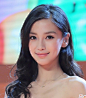 Angelababy，中文名杨颖，1989年2月28日出生于上海，13岁时移居香港，中国影视女演员、歌手兼模特儿。#angelababy##杨颖#