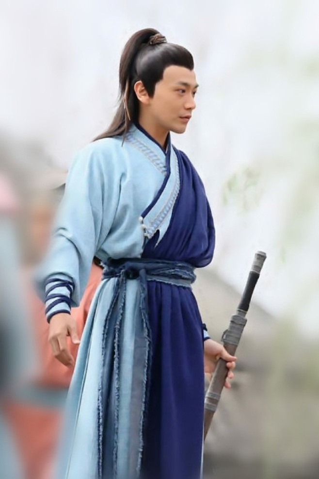 张智尧新圆月弯刀