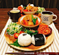 来自日本的一位母亲每天精心制作的爱心餐，简单精致营养均衡。#日本新鲜事#