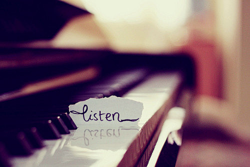 弹钢琴唯美图片跳动的音符手指上的艺术唯美图片搜优图片网