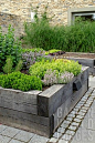 CONTEMPORARY WALLED KITCHEN GARDEN