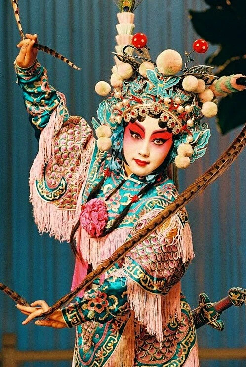 戏子青衣花旦戏服伶人摄影插画-花瓣网