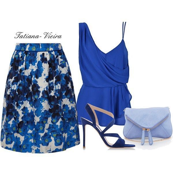 蓝色系，印花裙，天蓝色手包
