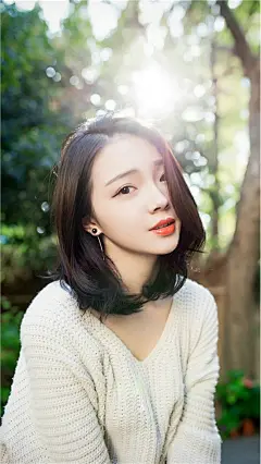 清新阳光美少女室外写真智能手机桌面壁纸专辑下载-非凡图库