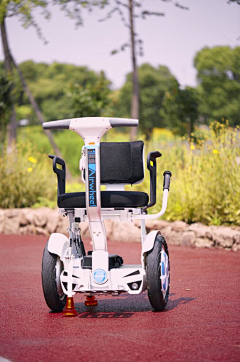 爱尔威智能科技采集到Airwheel爱尔威A6智能平衡代步车