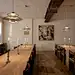 Flynn 以丹麦博物馆自助餐厅为蓝本，例如 Frederik 25