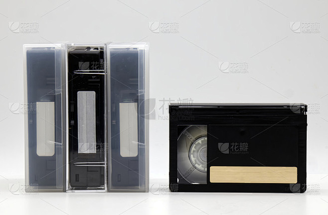 老式媒体存储磁带VHS-C。九十年代的复古科技。