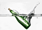 影棚拍摄,室内,水下,透明,水_507828715_Surface level view of green bottle splashing into clear water_创意图片_Getty Images China