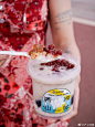 嫩仙草牛乳冰，口口都嫩到心坎里！
来 @ 你的亲亲闺蜜，一起来喝嫩仙草吧
消灭暑气，清凉降火，感受仙草的嫩滑和牛乳冰的清爽
#沪上阿姨嫩仙草牛乳冰# #沪上阿姨不只是血糯米# ​​​​