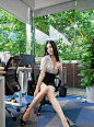品女秘书美腿办公室制服写真