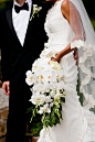 对新娘而言，一束芬芳优雅的手捧花和婚纱同样重要，是新娘整体装扮的点睛之笔。