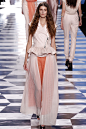 Viktor & Rolf Spring 2013 Ready-to-Wear Fashion Show : See the complete Viktor & Rolf Spring 2013 Ready-to-Wear collection.