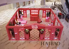 This contains an image of: Pop Up Roger Vivier Haibao