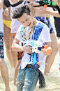 140704 드라이 d WATER FIGHT GD新闻图