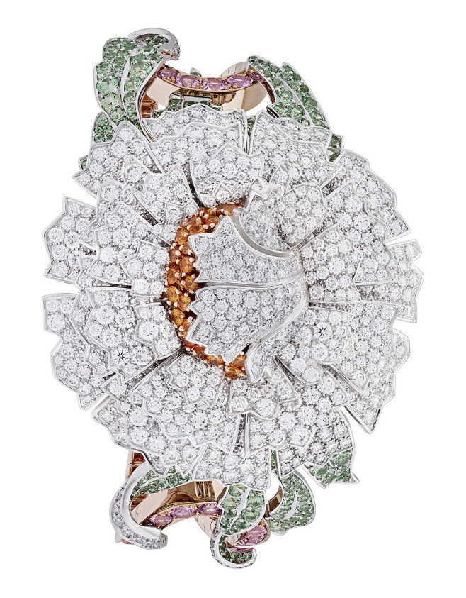 Van Cleef & Arpels 在...