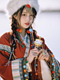 “藏族部落里最受宠的小公主”