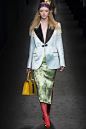 Gucci Fall 2016 Ready-to-Wear Fashion Show : The complete Gucci Fall 2016 Ready-to-Wear fashion show now on Vogue Runway.
