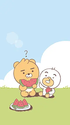 #KakaoFriends#可可朋友超话#KakaoFriends壁纸 #
7月#壁纸#新鲜出炉~夏天到了，可可朋友和西瓜最配哦～#Ryan#吃瓜吃得太嗨皮，一不小心就把籽黏在了脸上~ #Tube#提醒他还一脸懵，吃货的自我修养拿捏住了~好吃的东西要吃进肚里，喜欢的东西要迅速马住，换上新的壁纸，这个7月“暑”你最美~ ​​​​