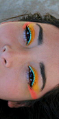 very bright colourful eye with a natural brow ;)