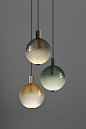 OLEV_BEAM_STICK_NUANCE_BALLOTON_finOR_finBV (1)_lampada_sospensione_vetro_design_composizione_sfere_multiple