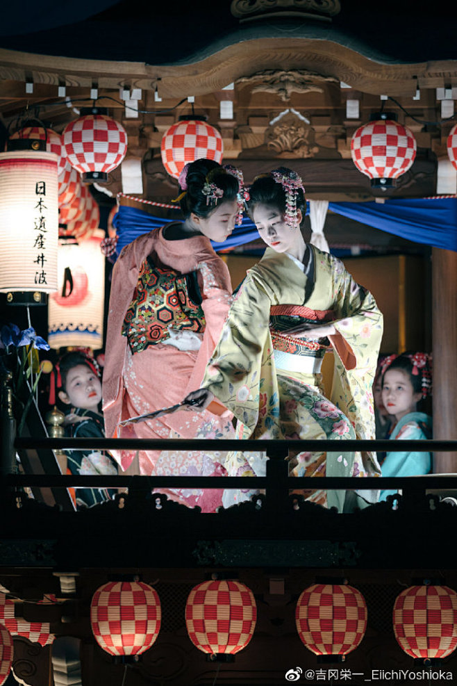富山县稻海地区被誉为雕塑之乡
舞者的表演...