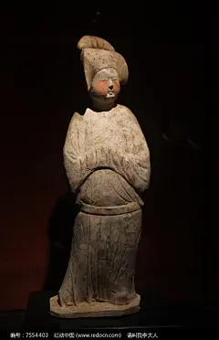 唐代陶仕女彩繪俑圖片
