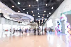 展会活动大厅背景模糊的贸易展业务，世界或国际博览会的展示，技术展览会，模糊的参展商贸易展摊位展示的产