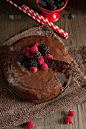 黑刺莓,黑色,巧克力蛋糕,餐具,垂直画幅,褐色,水果,蛋糕,烘焙糕点,面包店