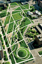 University of Cincinnati Ohio, Campus Green : Building upon the master plan by Hargreaves Associates for the University of Cincinnati, Campus Green transforms an asphalt parking lot into open lawns, gardens and an arboretum. The circulation system that wi