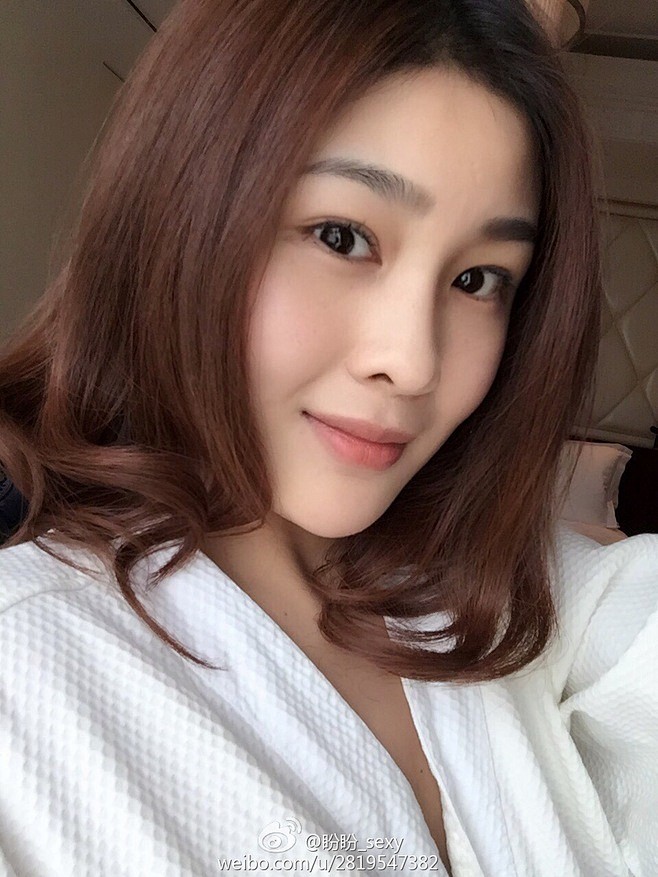 微博女神 闫盼盼sexy 1.87G VIP套图 企鹅 : 3104108415 你要備註 盼盼,不然我不知道你要干嘛 #萌# #诱惑# #优雅#