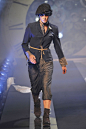 John Galliano 2011春夏男装-John Galliano 男装-2011春夏男装周-男装秀场-GQ男士网