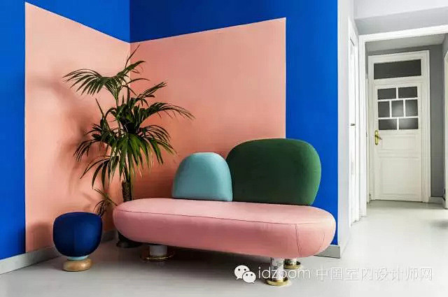 Masquespacio，孟菲斯风格的回...