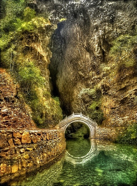 Moonbridge, Hunan, C...