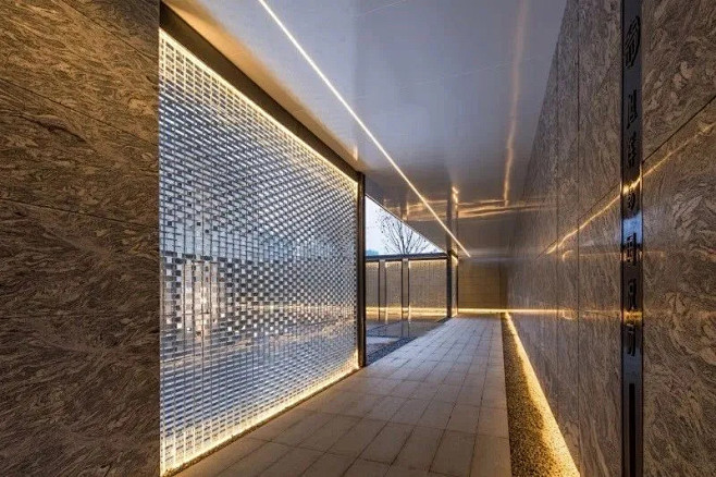 18:21:12干货来袭,西安旭辉国悦府玻璃砖的"前世今生"景墙比蒙牛还牛