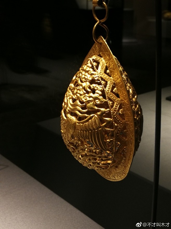 宋代金器图一刻意找角度拍了背面图二是对照内外壁正负形的处理图67标