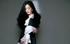 杨幂冷艳红唇性感高清桌面壁纸