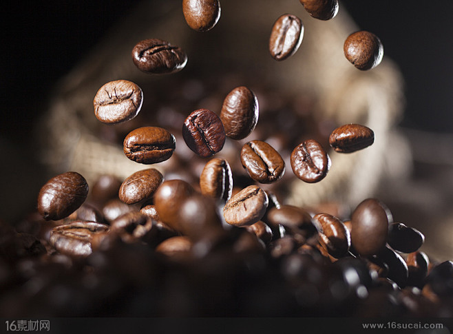 散落的咖啡豆高清图片