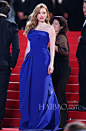 杰西卡·查斯坦 (Jessica Chastain) 亮相2014年戛纳电影节《The Disappearance of Eleanor Rigby》首映式
 
礼服：范思哲高定 (Atelier Versace)