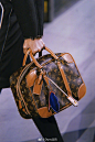 Louis Vuitton F/W 2019 Bags｜Mini Luggage小箱子持续发光发热，棋盘格也拼色重生，还有日常出行大小正正好的马鞍包，即刻种草～ ​​​​