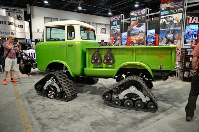 2014-SEMA-Show-34-72...