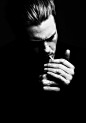 “ Michael Pitt photographed by Hedi Slimane for the LA Times ”:  #摄影师# #黑白# #壁纸#